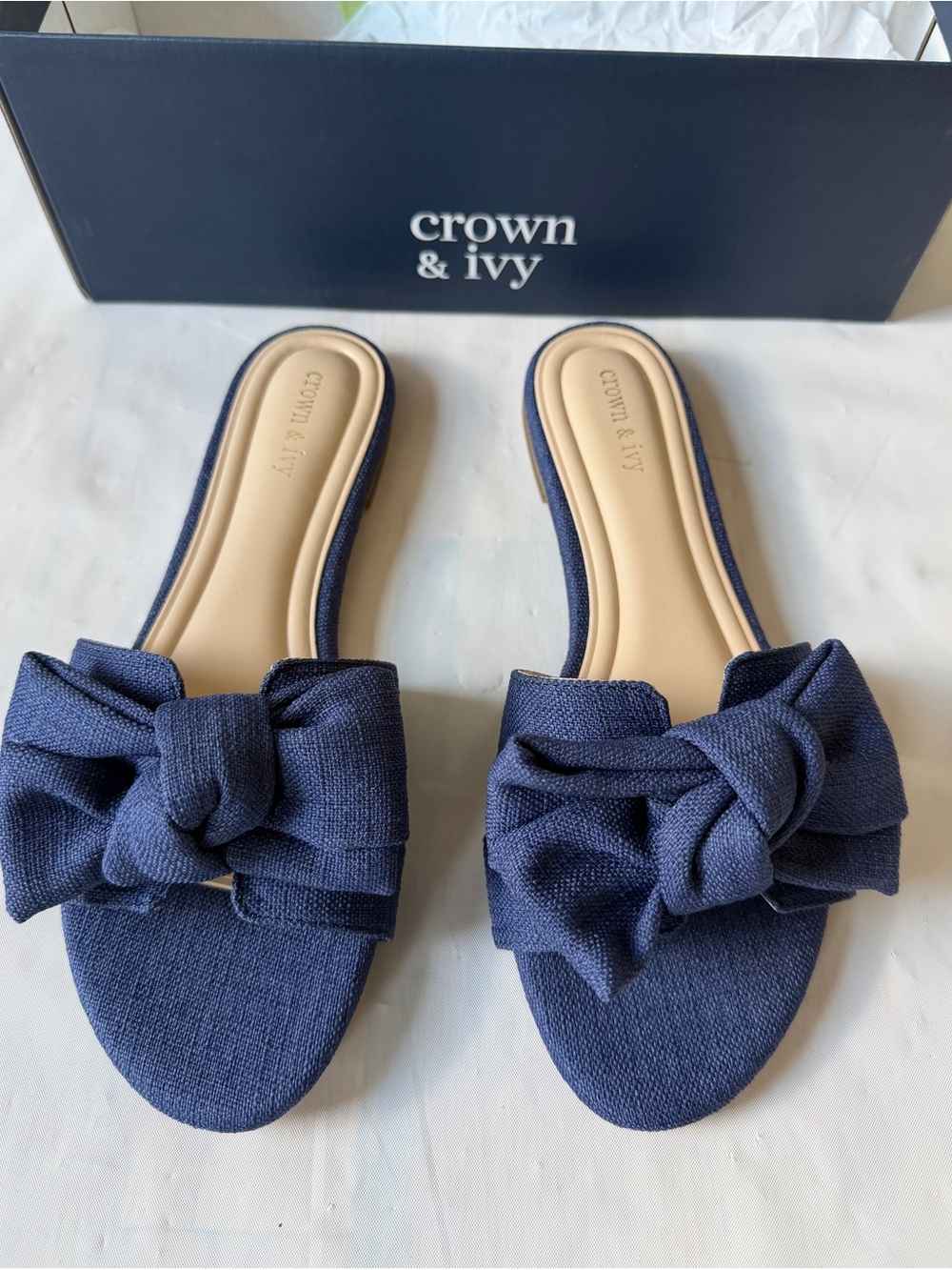 Crown & Ivy Raechel Bow Sandals slip on bow Navy new